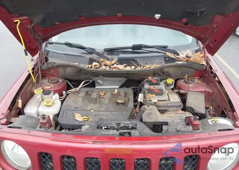 2017 Jeep Patriot Latitude 4X4 z USA, uszkodzony, nr VIN 1C4NJRFB3HD180949